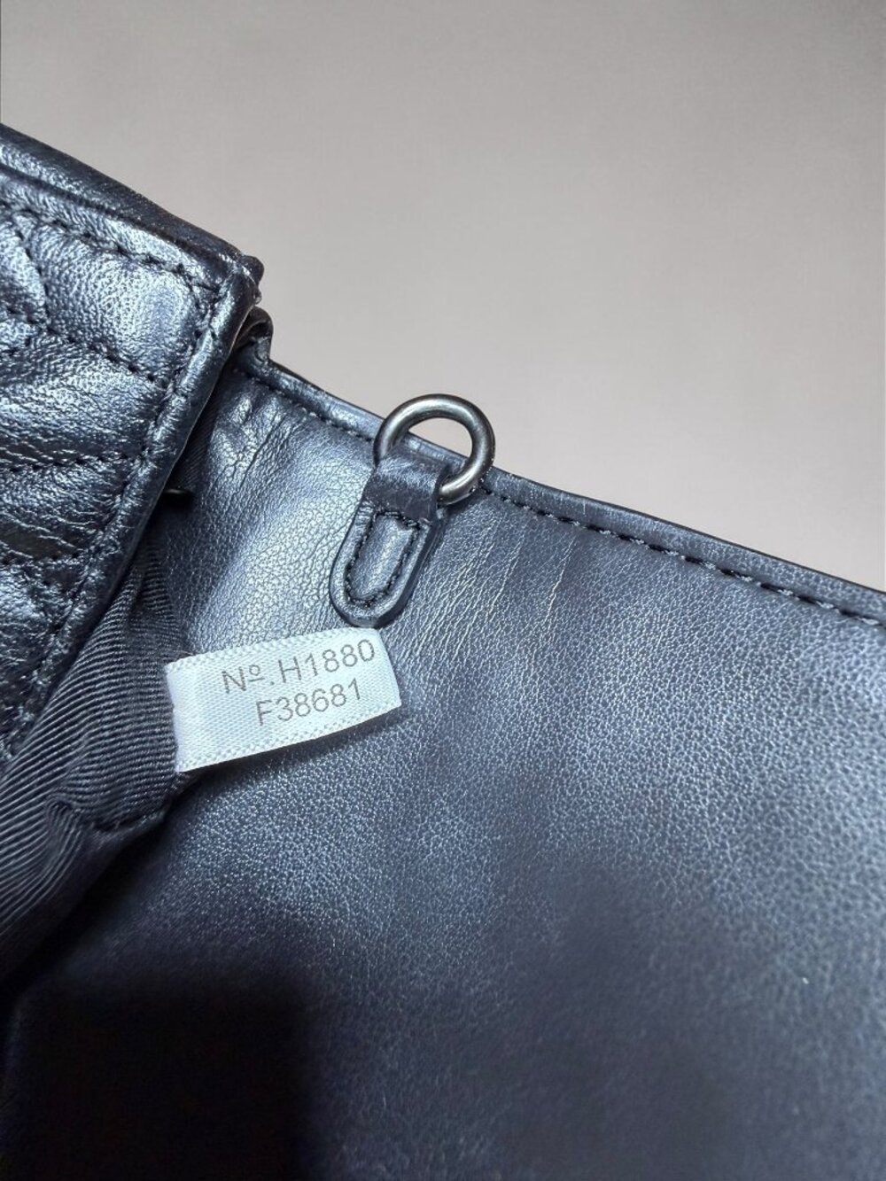 COACH Quilted Metallic Calf Leather Crossbody Chain Clutch F38681 EUC - Picture 10 of 12